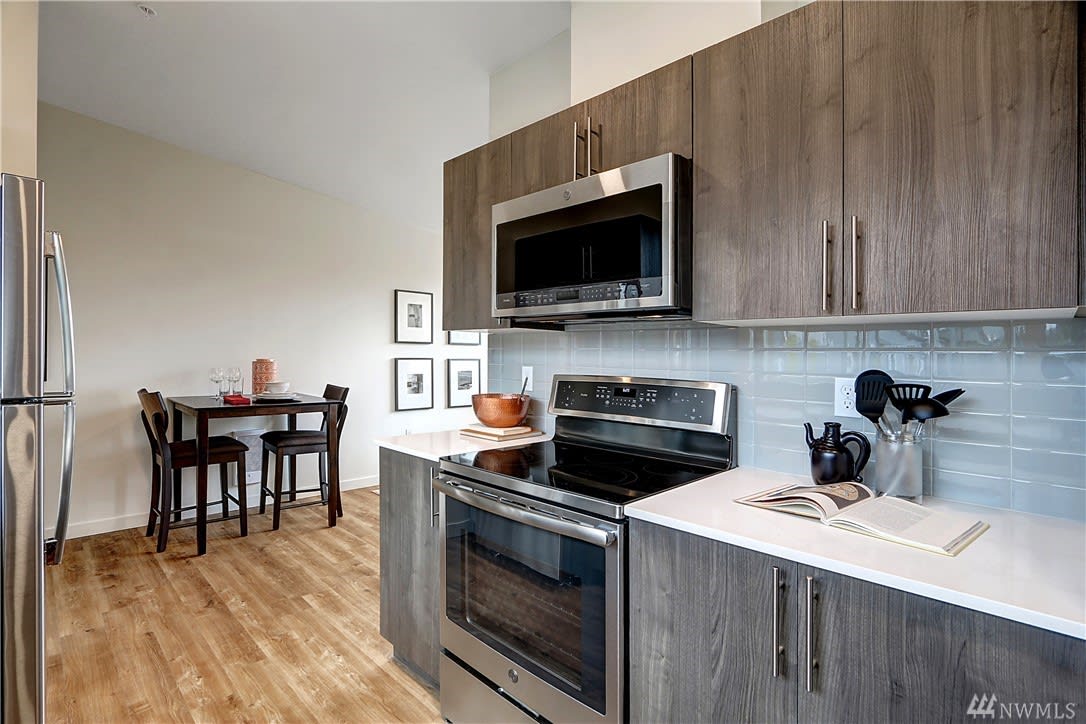 121 12th Ave E, #501