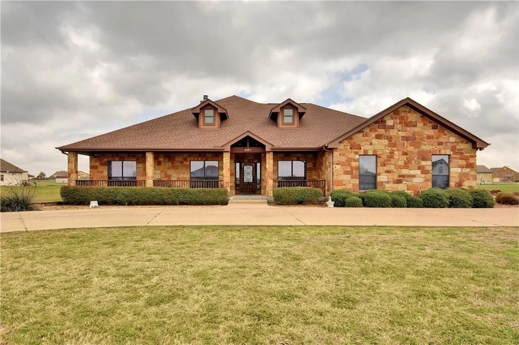 521 Will Smith Cir