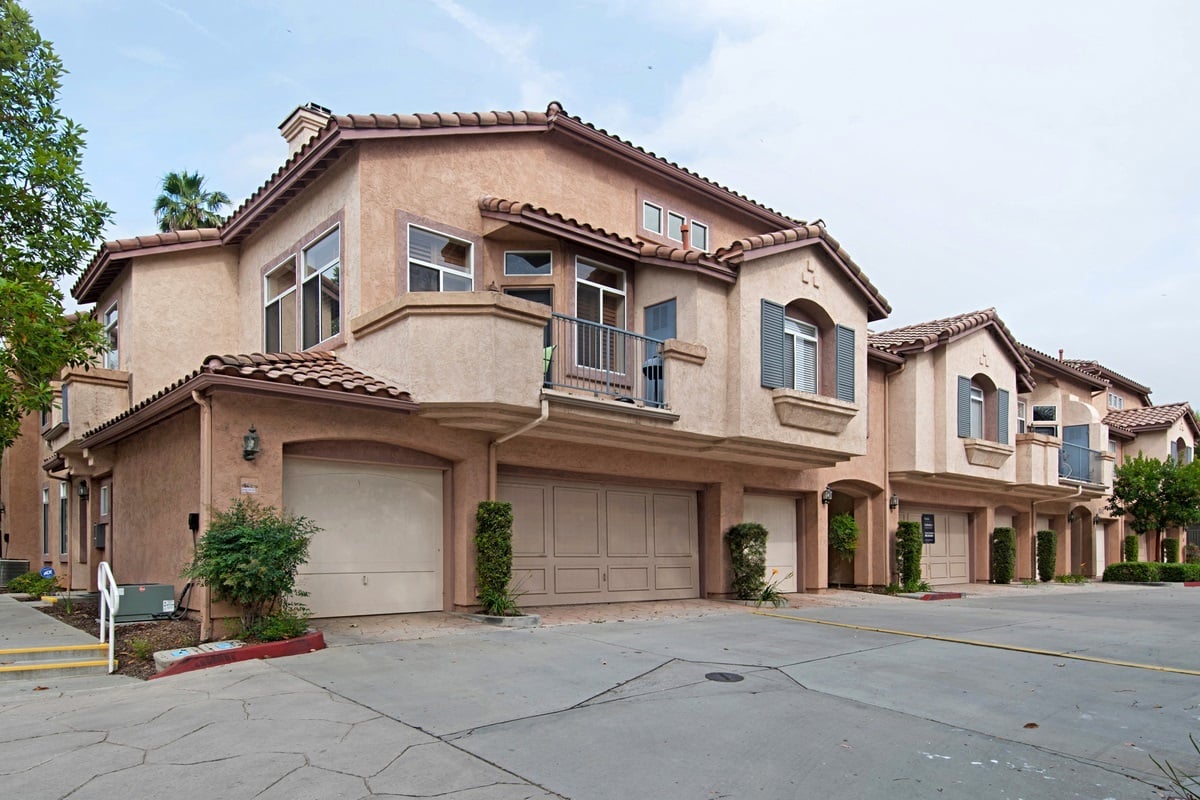 11362 Via Rancho San Diego # D