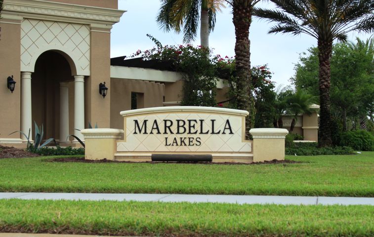 Marbella Lakes