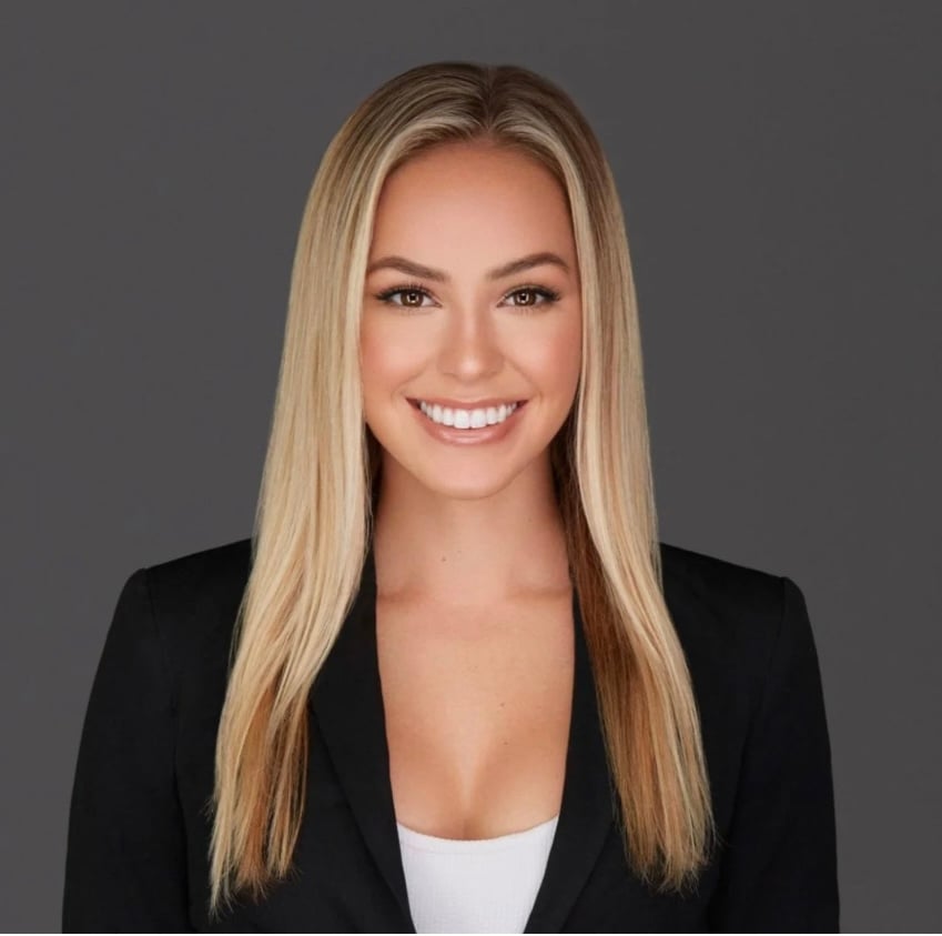 Mari Juliette Pompano Beach, FL Real Estate Agent Headshot