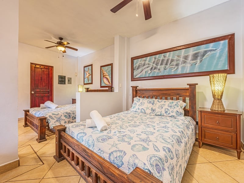 Villa Pacifica: Luxury Oceanview Retreat Steps from the Beach