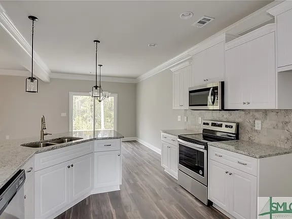 204 Blandford Xing