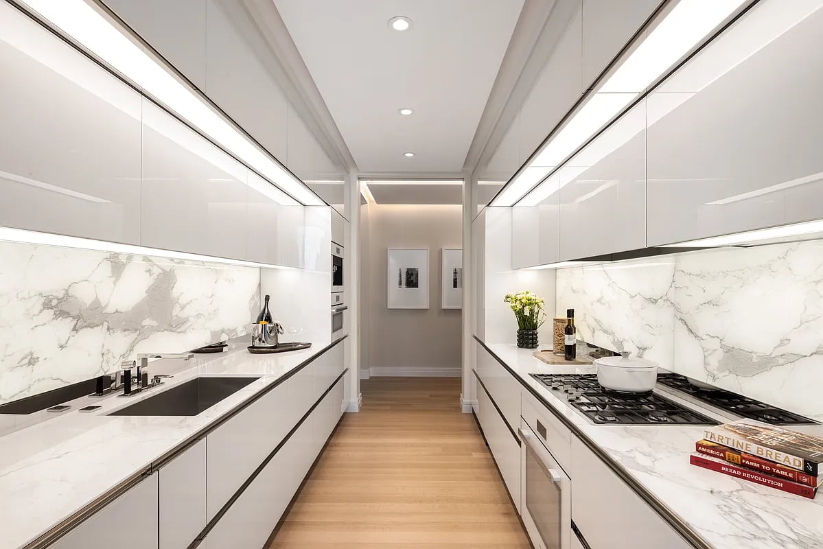 53 W 53rd St #22D