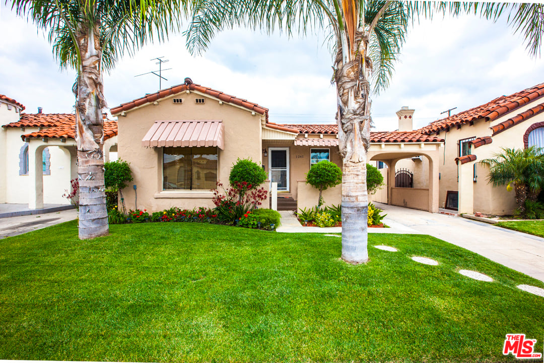 1261 W 81st St