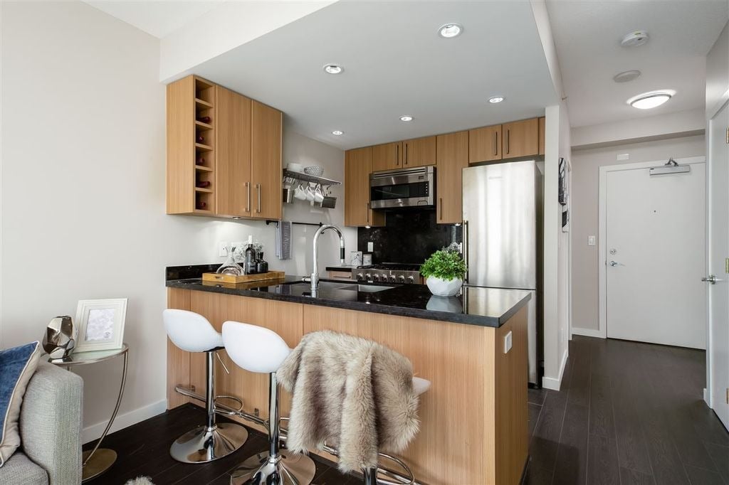 1708 Columbia St, #1101