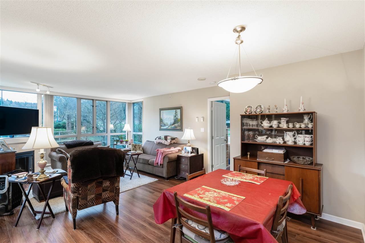 295 Guildford Wy, #201