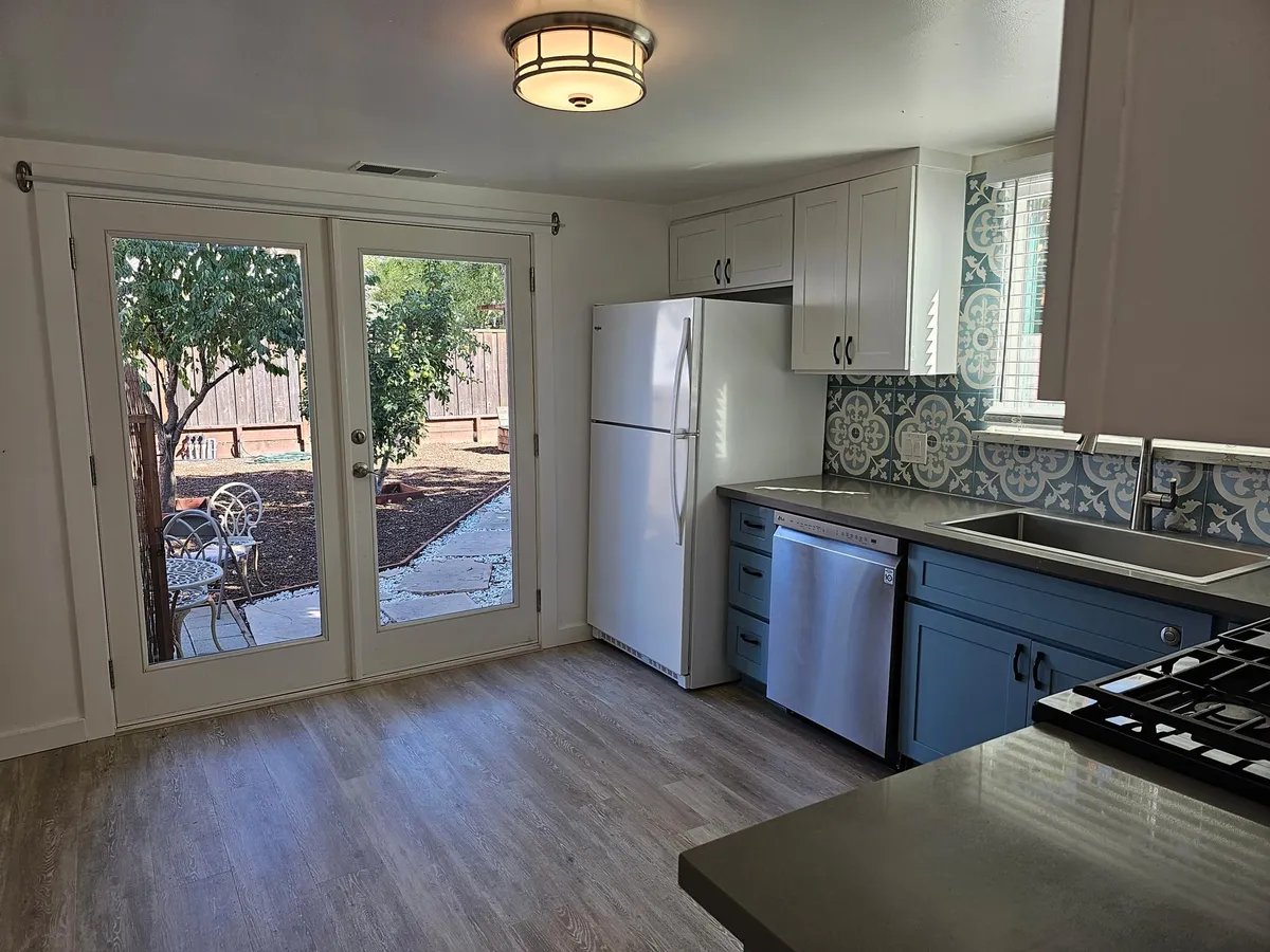 106 Saxon Ave