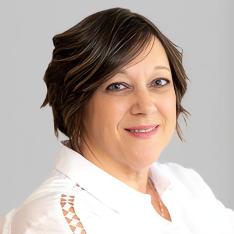 Ann Carinci Sherrills Ford, NC Real Estate Agent Headshot