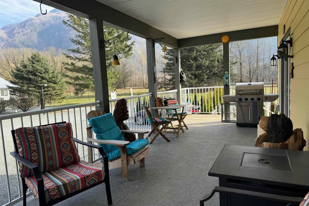 59060 Lougheed Hwy, #24
