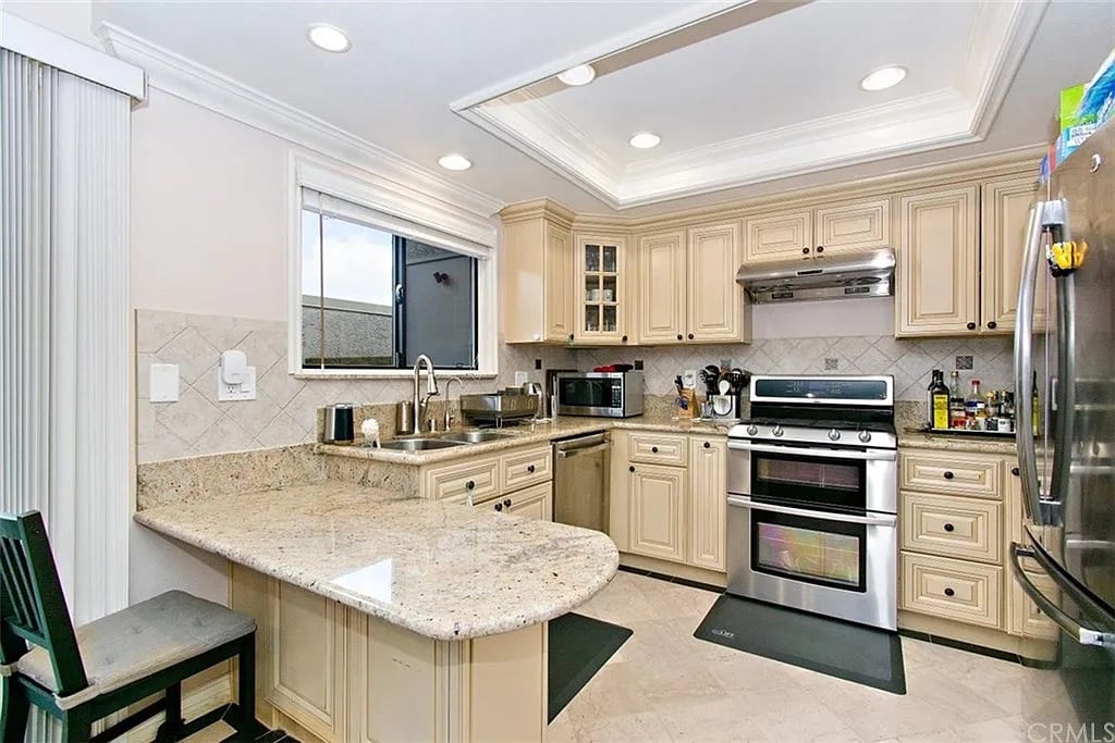 28024 Ridgebluff Ct