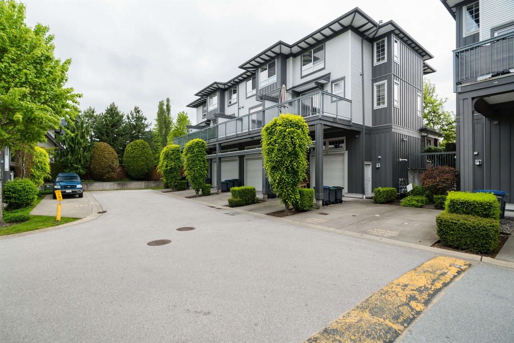 18777 68a Ave, #11