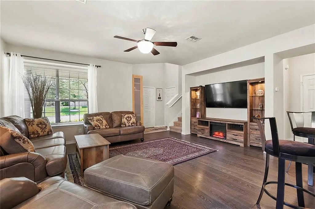 2505 Creek Villas Dr