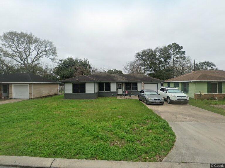 1720 S Park Dr