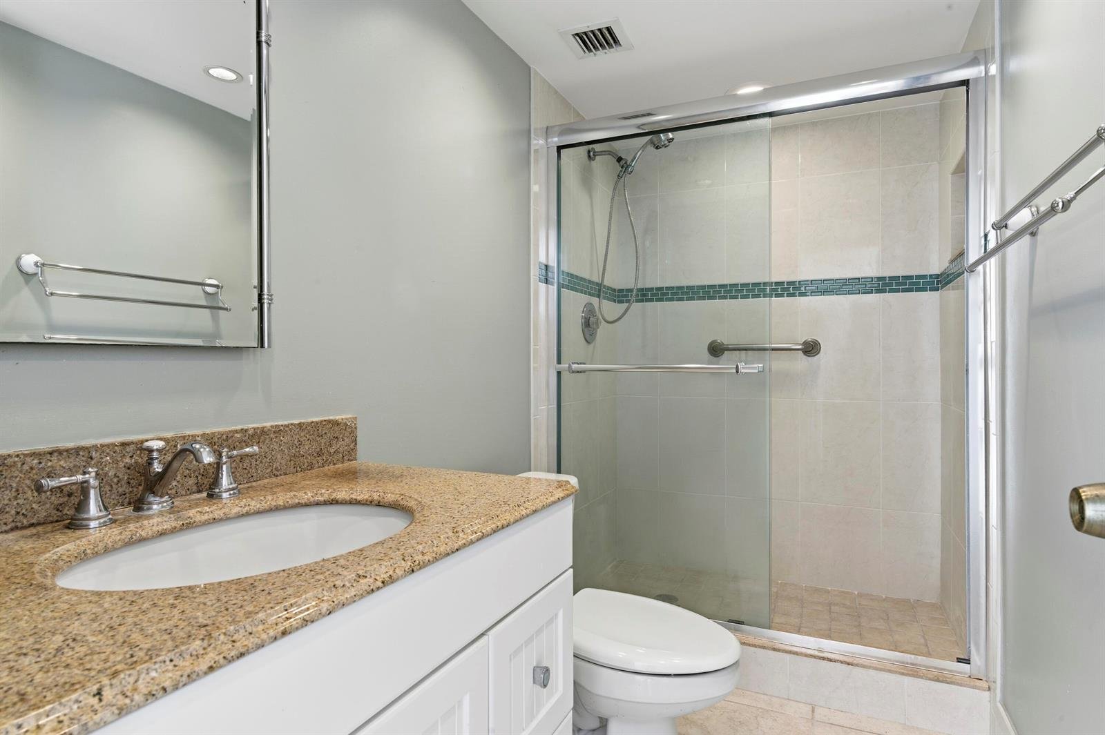 801 Lake Shore Drive #817