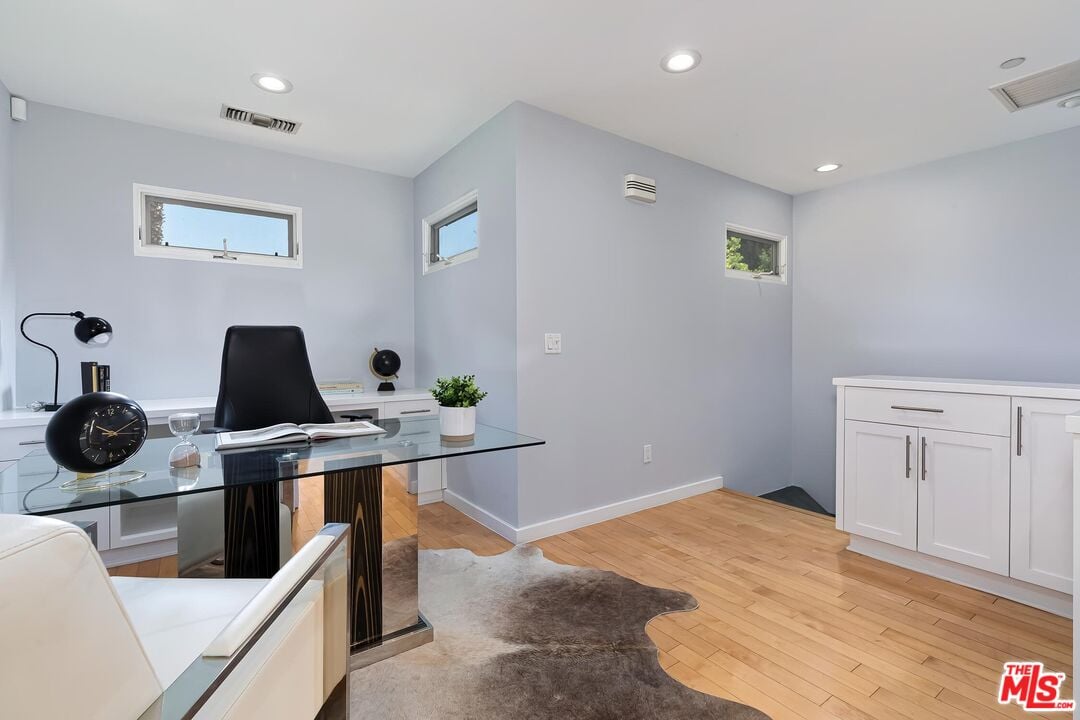 343 Huntley