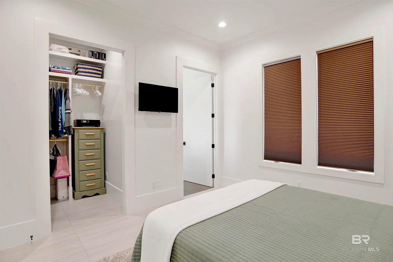 873 Inlet Cir
