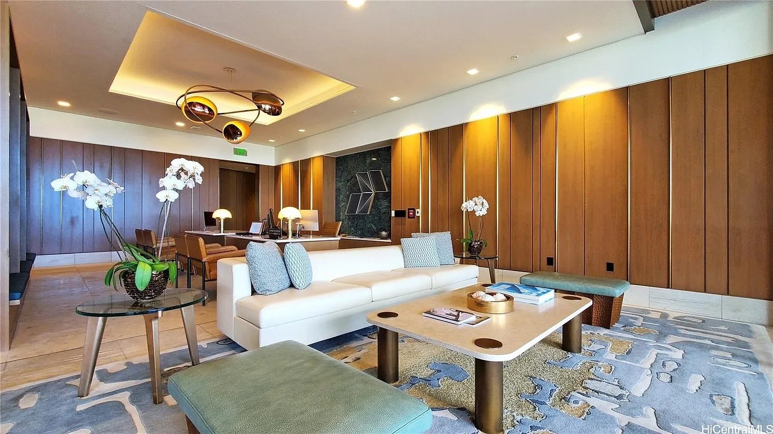 383 Kalaimoku St, #3502