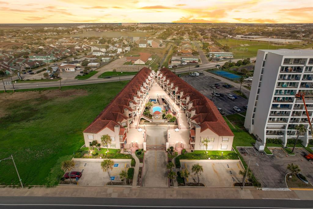 7312 Seawall Blvd, #215