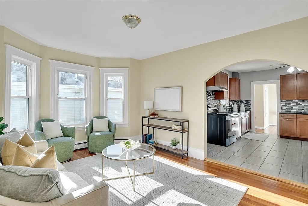 24 Oak St #2