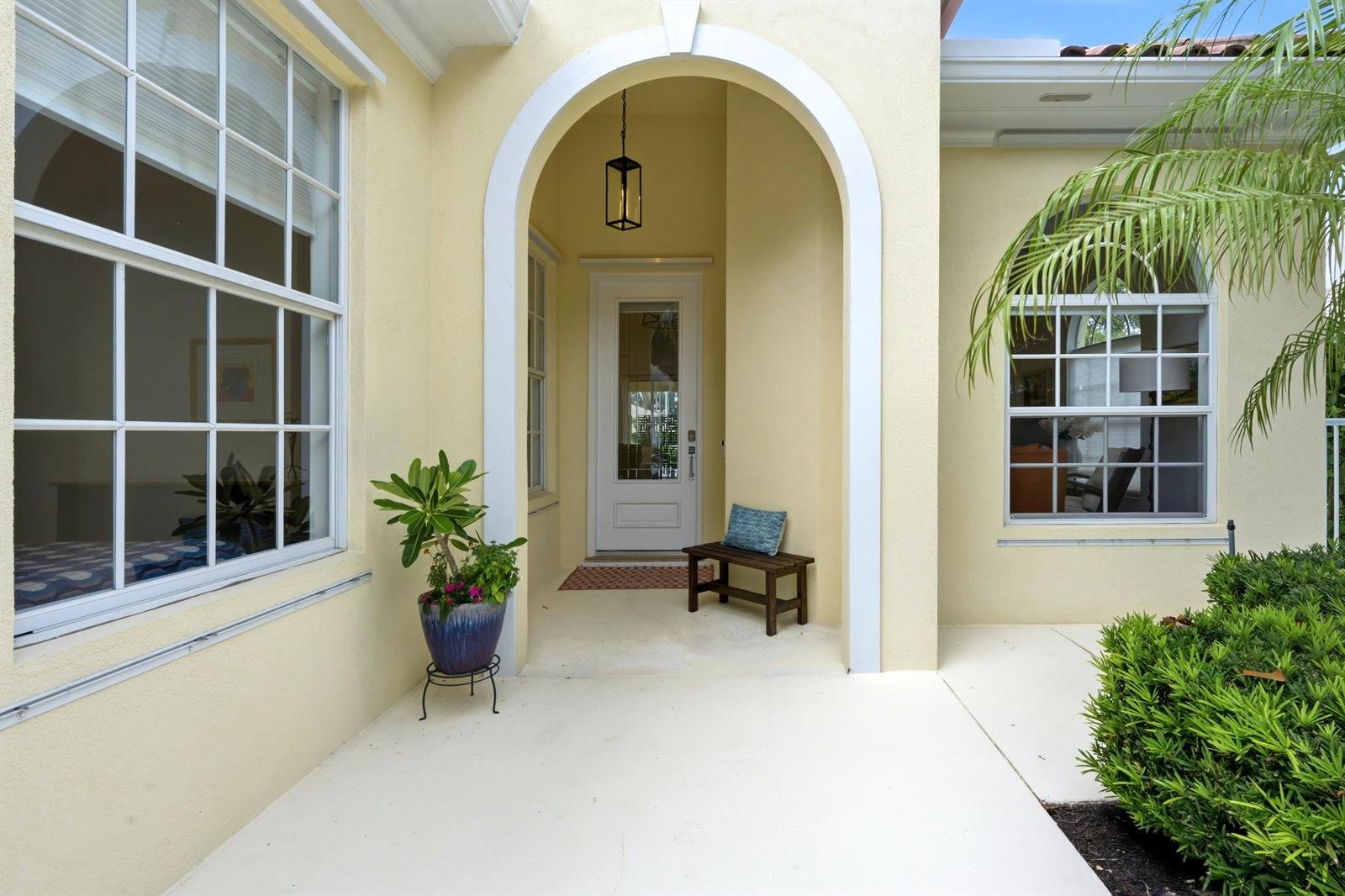 1321 Saint Lawrence Dr