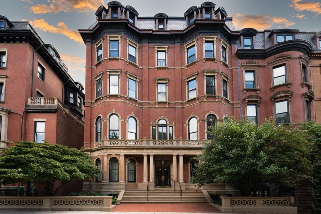 40 Commonwealth Ave D