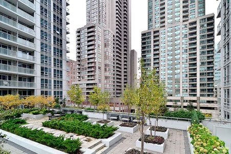 763 Bay St Unit: 3413
