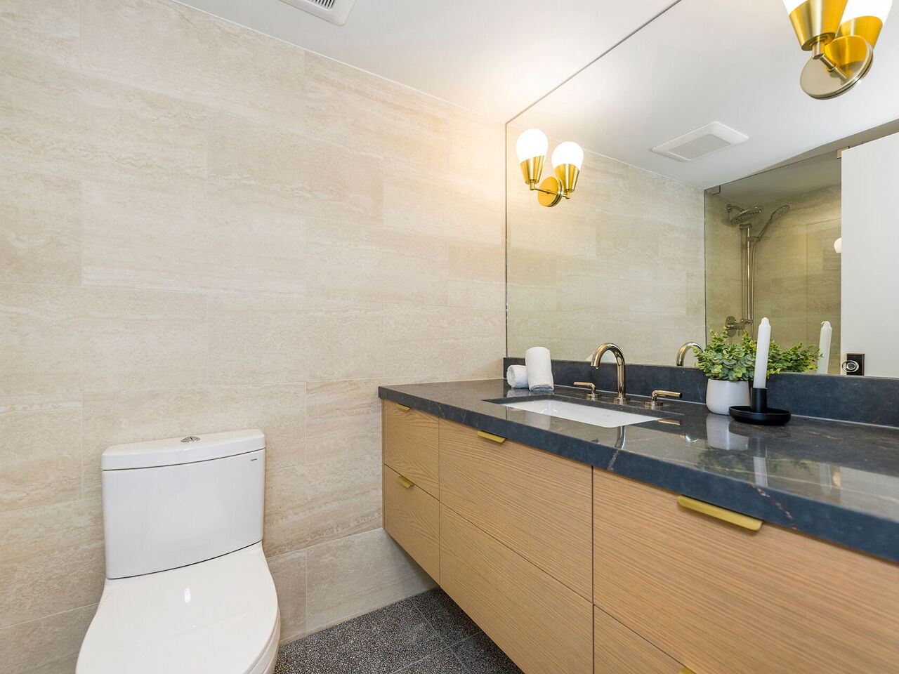 63 St Clair Ave W Unit: 1701