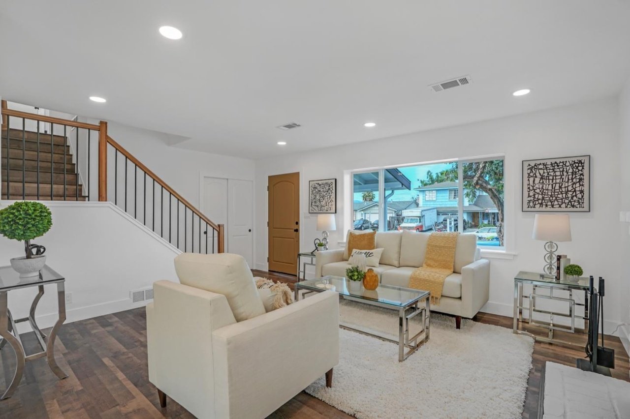 1718 Mount Rushmore Dr