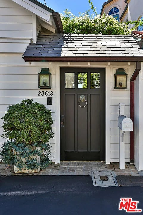 23618 Malibu Colony Rd