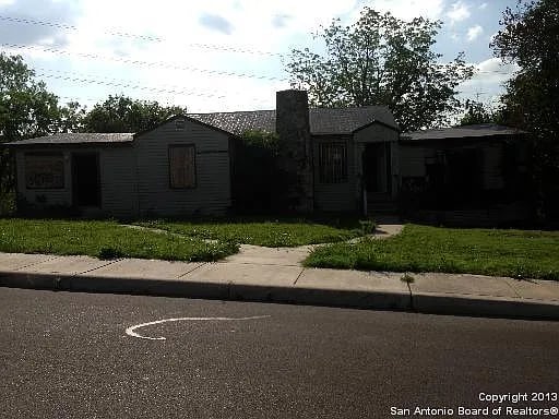 423 Robeson Ave