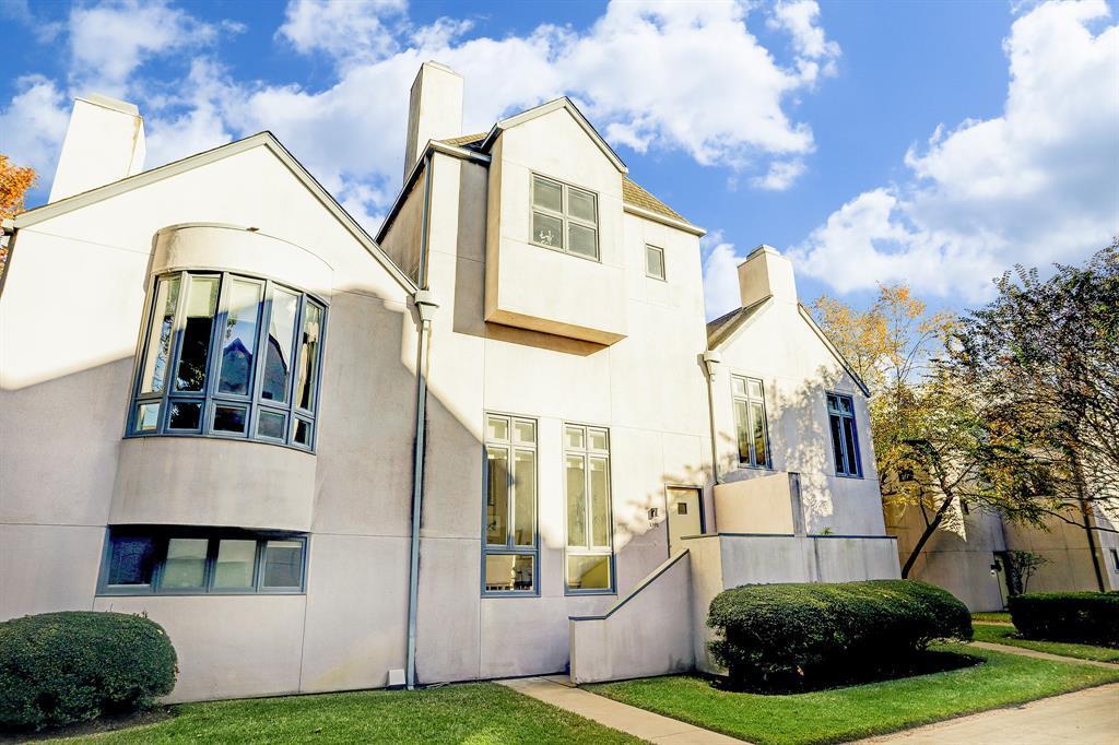 1391 Arlington