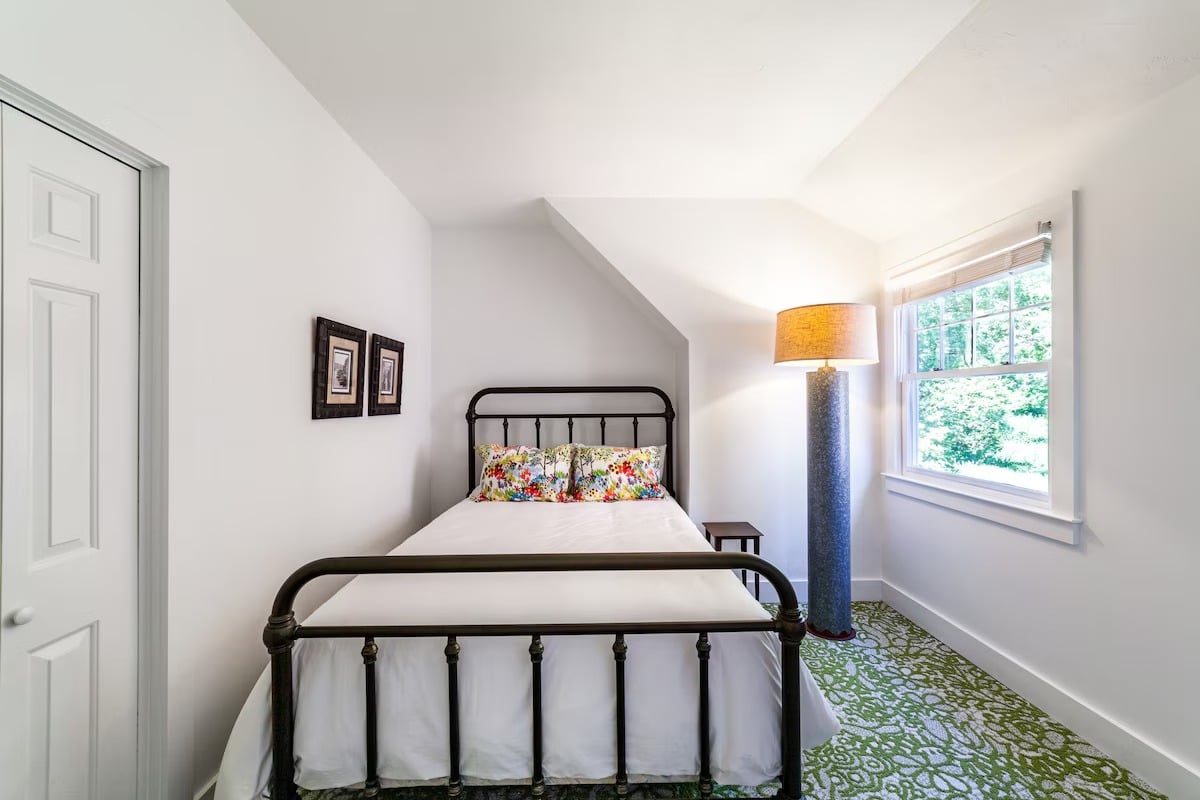 Luxury 5 Bedroom Katama Estate With Pool & Hot Tub