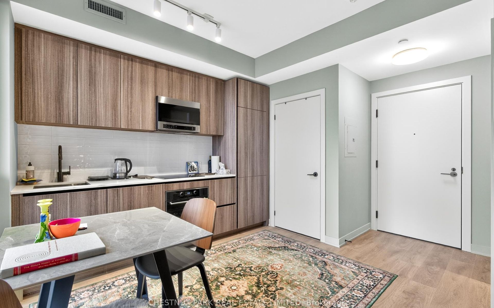 117 Broadway Ave, #2810