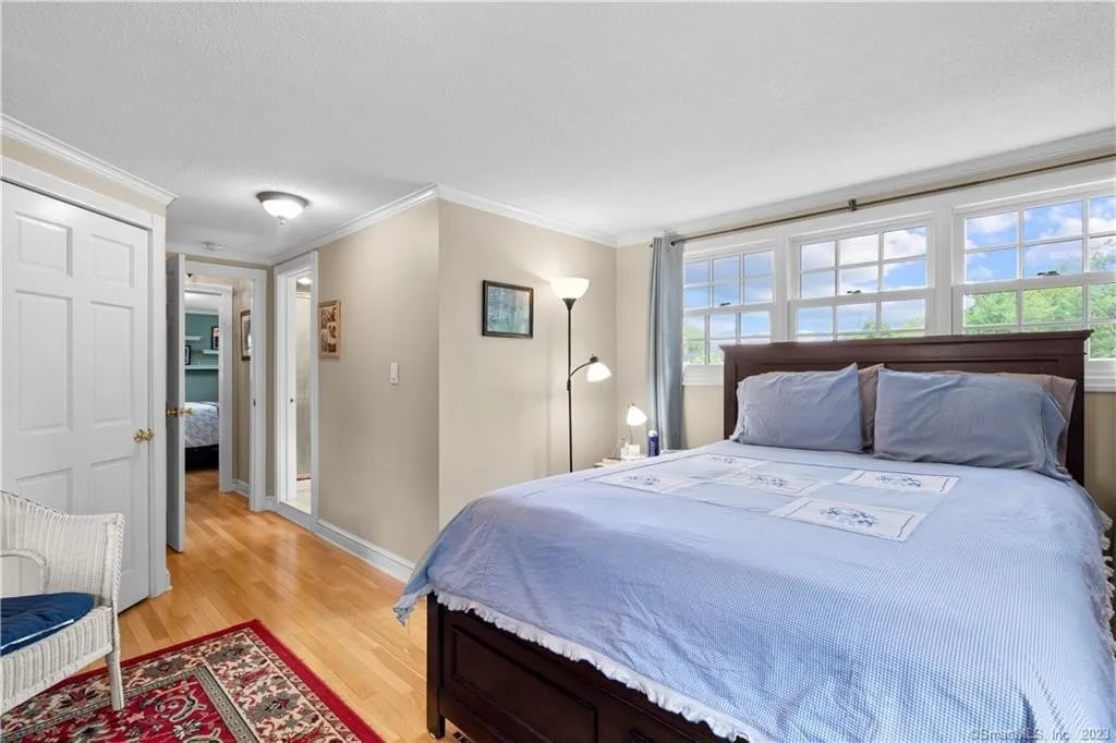 54 Chestnut Hill Road