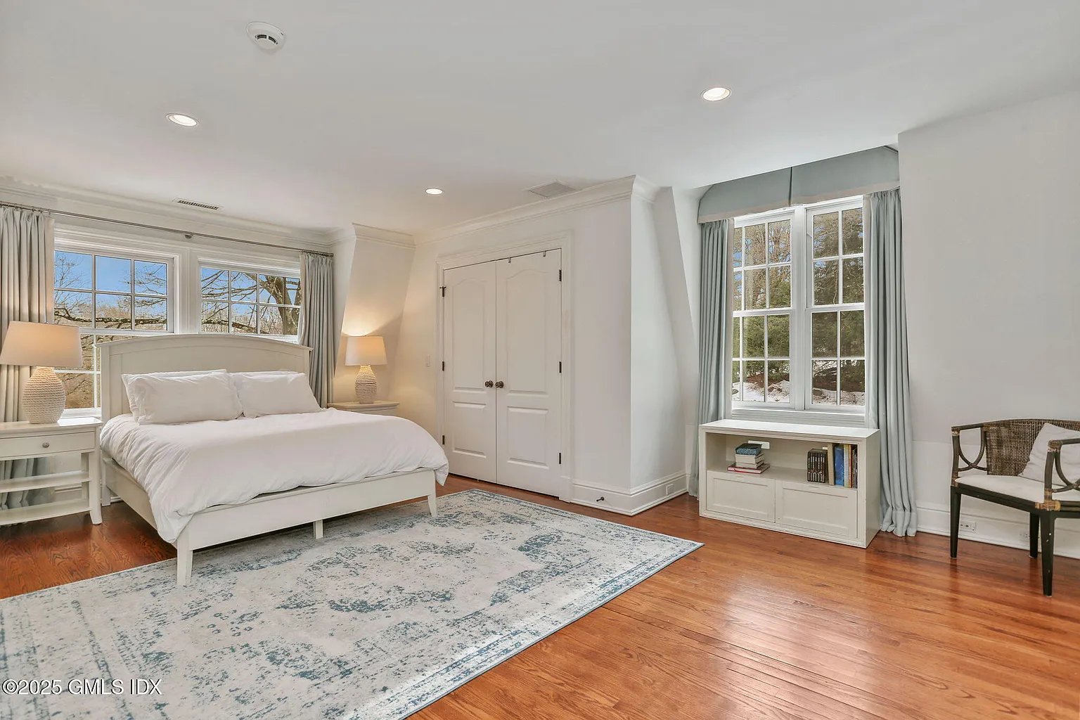 70 Sherwood Ave