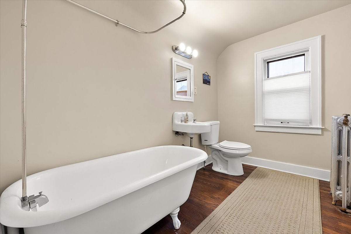 18214 Parkside Street