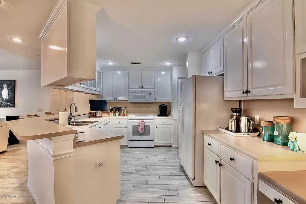 400 Deep Forest Lane