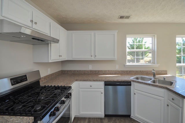 SOLD U SO!! 108 Huntington Lane, Commerce, Georgia