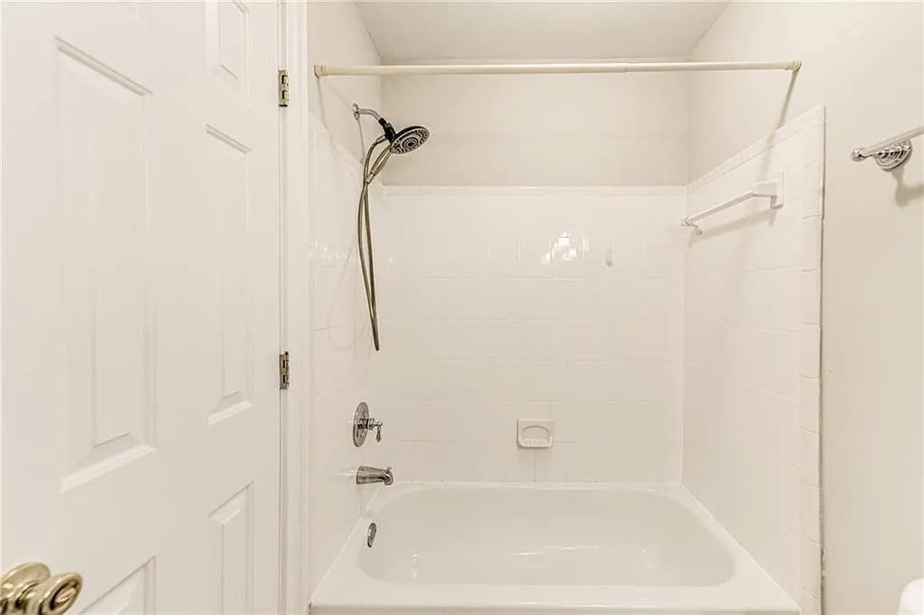 1103 Masons Creek Cir