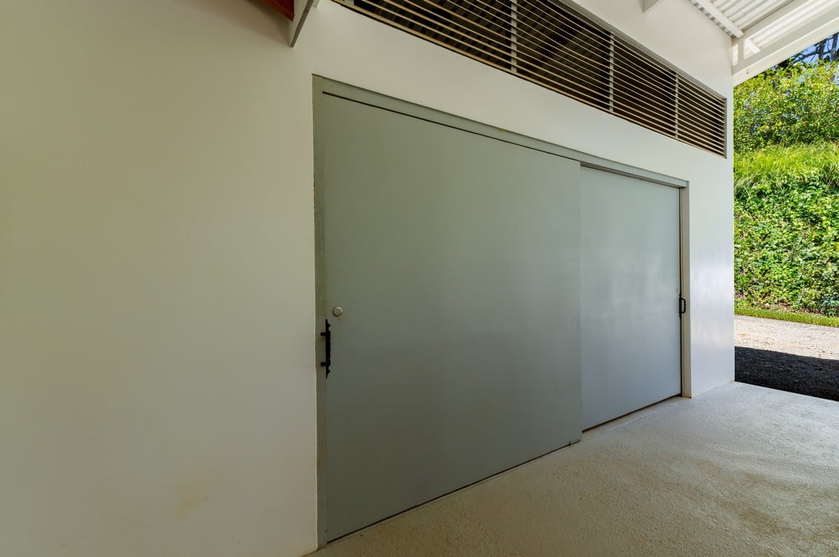  3 Bedroom Stunning Luxury Home Featuring Sweeping Valley & Ocean Views, 5.67 ACRES 