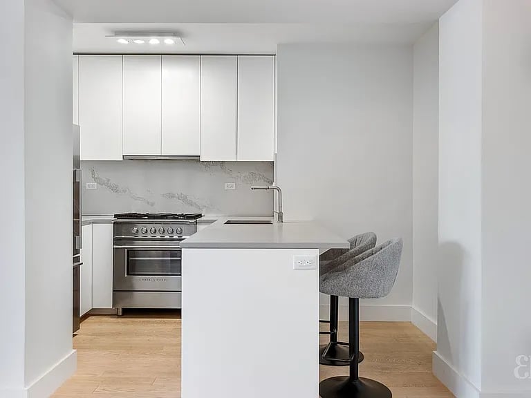 2 5th Ave, #7Q