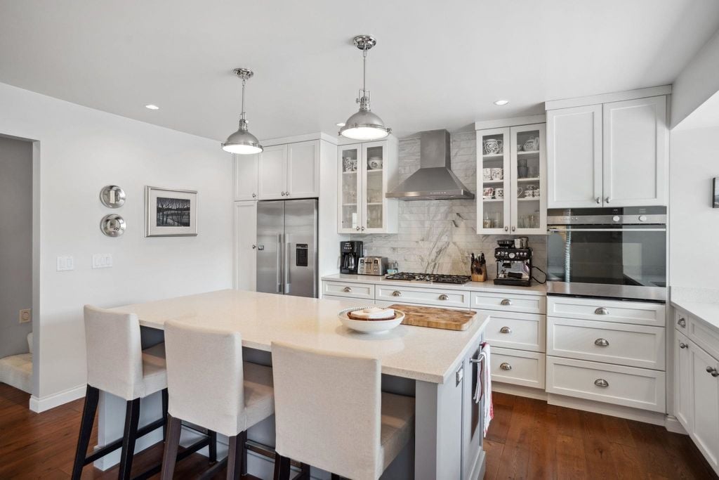 230 Waterleigh Dr