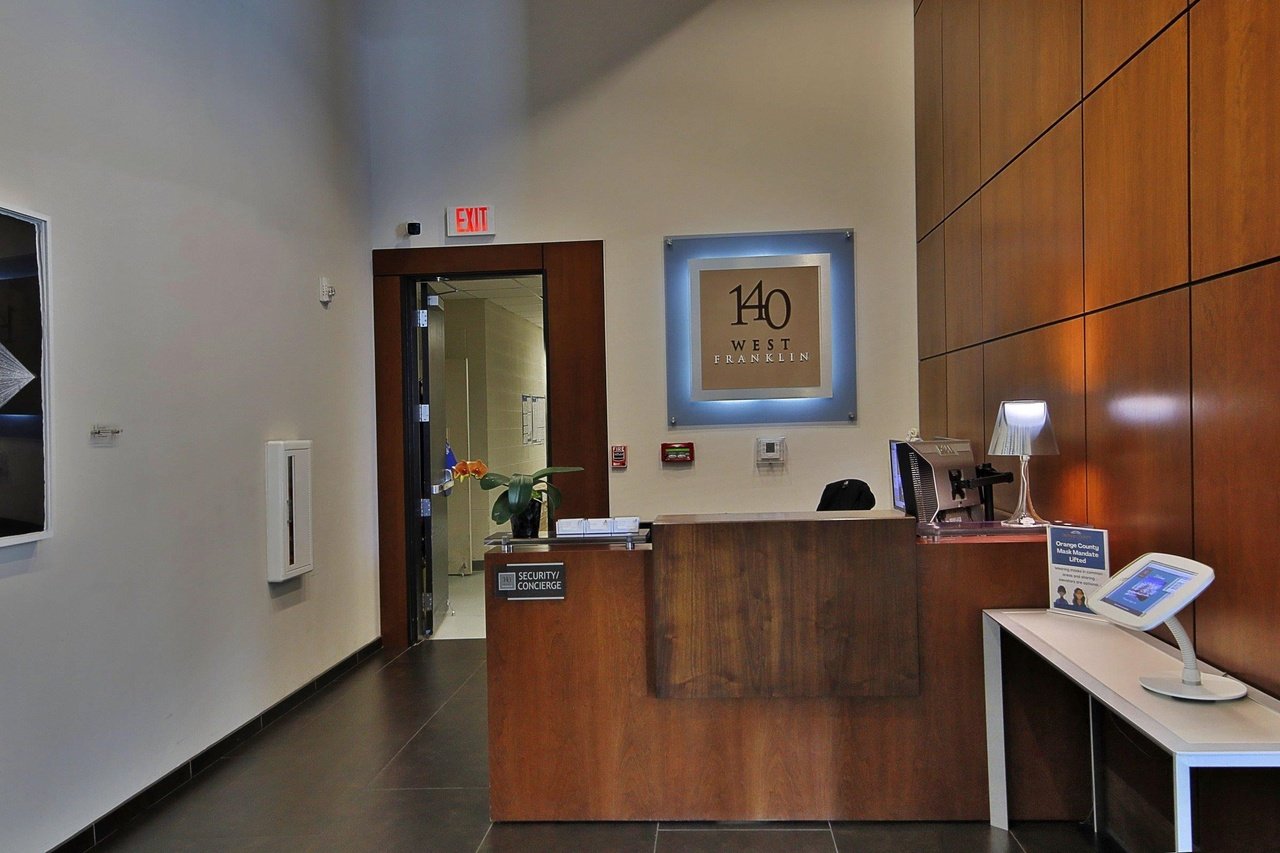 140 W Franklin St #514