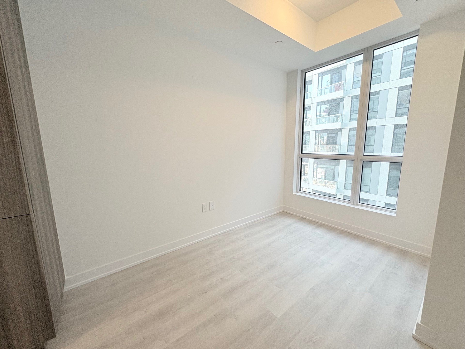 15 Richardson Street Unit: 607