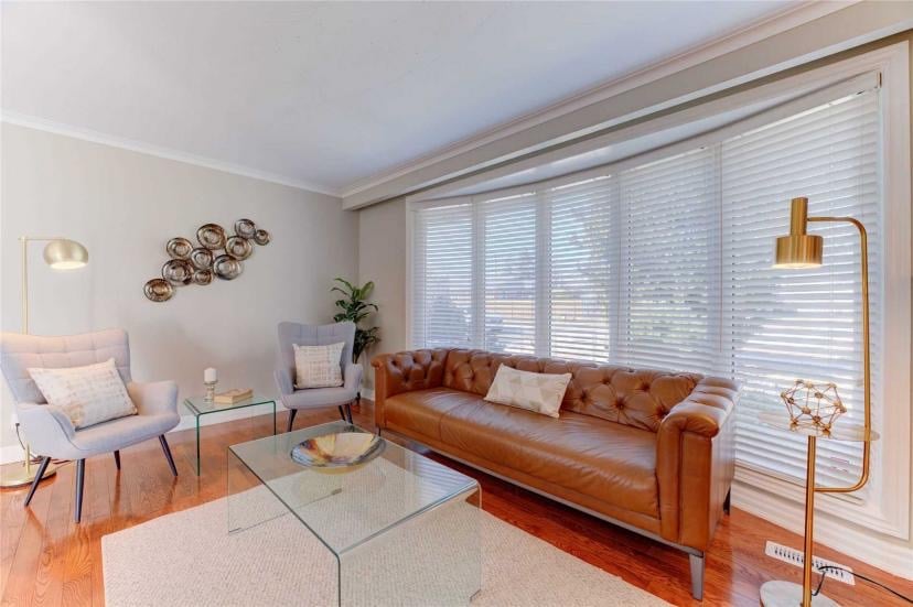 8 Sewell Dr