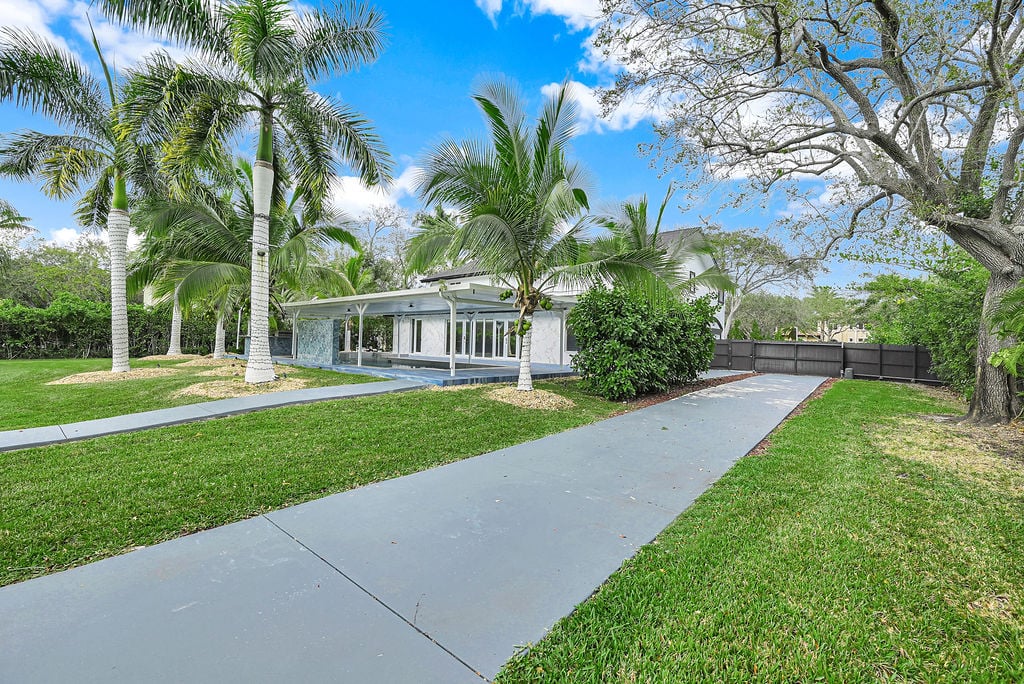7830 SW 120th St