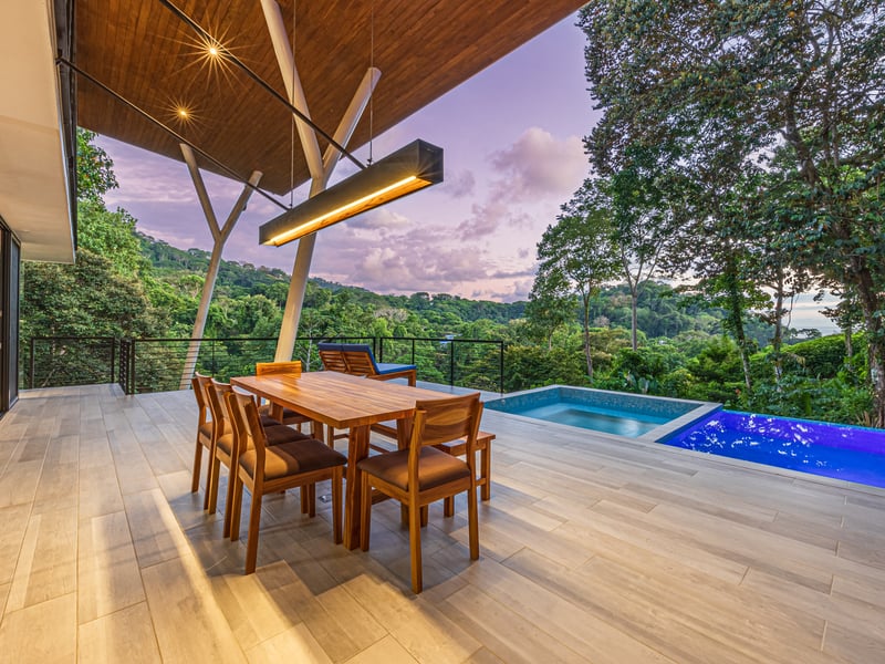 4 Bedroom Jungle Paradise with Ocean Views