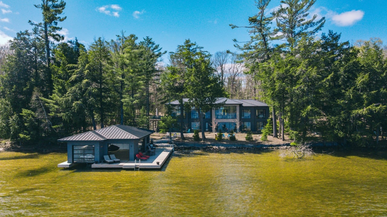 LAKE ROSSEAU - 5 1114 SHAMROCK RD