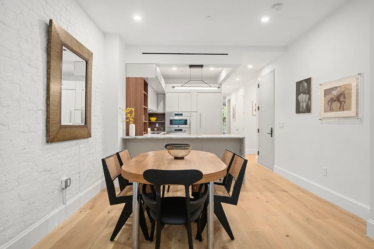 353 6th Avenue #2